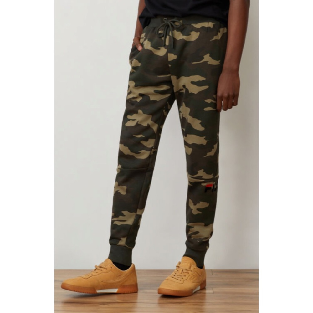 FILA Camo Jogger Sweatpants. Size Large.